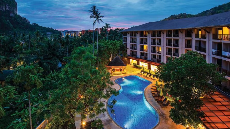 ibis Styles Krabi Ao Nang в Краби с бассейном